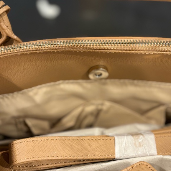 New York and Company Tan Tote Bag Style 7675 - Picture 11 of 14